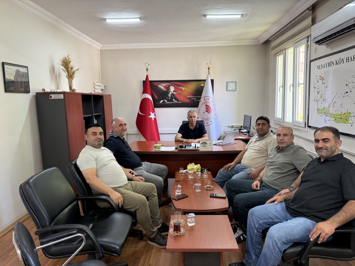 tocbir's tweet photo. Nusaybin İlçe Tarım ve Orman Müdürü Sn. Mehmet DOĞAN’ı ziyaret ederek üyelerimizin istek taleplerini ilettik. Misafirperverliklerinden dolayı teşekkür ederiz. @huseyinozturk_1 @S_kilicaslan https://t.co/NUdWNWYvdI