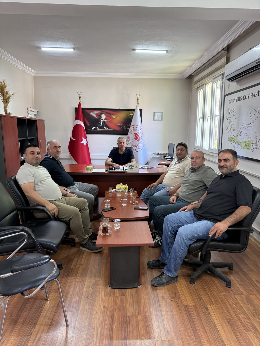 tocbir's tweet photo. Nusaybin İlçe Tarım ve Orman Müdürü Sn. Mehmet DOĞAN’ı ziyaret ederek üyelerimizin istek taleplerini ilettik. Misafirperverliklerinden dolayı teşekkür ederiz. @huseyinozturk_1 @S_kilicaslan https://t.co/NUdWNWYvdI