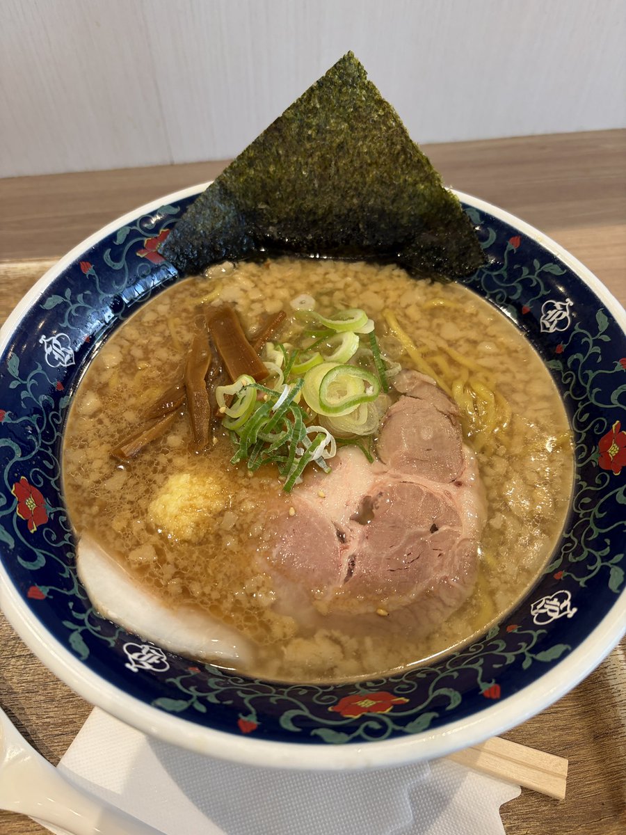 ka2972's tweet photo. 松本市イオンモール　凌駕　味噌ラーメン　900円　生姜が効いたコッテリからのやや爽やか。旨し❗️

#松本市　#ラーメン　#ランチ https://t.co/G1xrDl0x1J