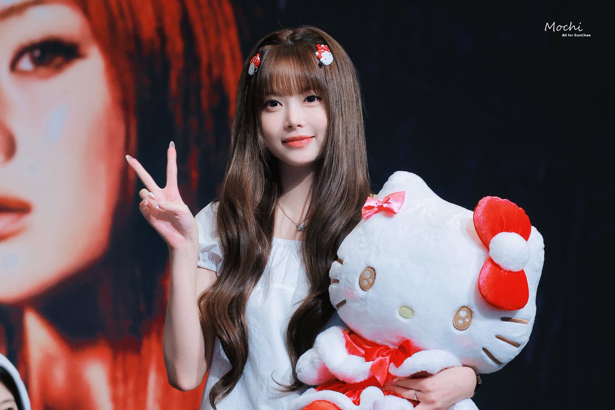 Mochi_for_hec's tweet photo. 260718

#LE_SSERAFIM #르세라핌
#HONGEUNCHAE #EUNCHAE #홍은채 #은채 #ウンチェ https://t.co/7BQKzfwimT