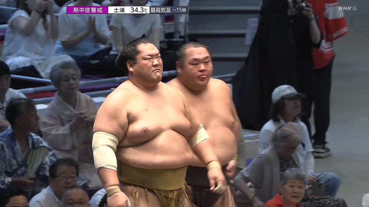 絵に描いたような( 'ᾥ' )にタッツの表情自ら……( 'ᾥ' ) #sumo