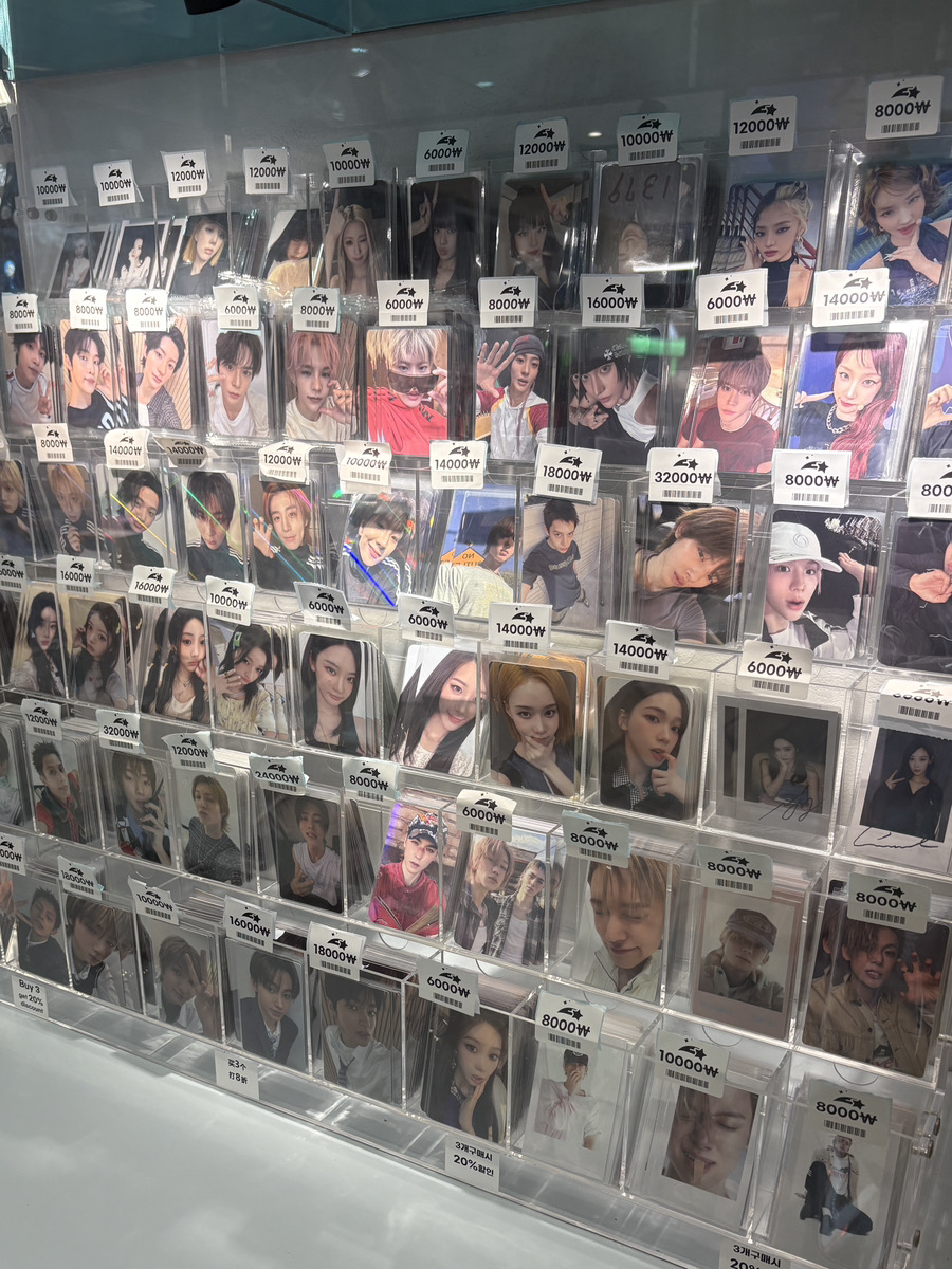 __joah's tweet photo. K-POPのアルバムが激安で買えちゃうCDショップ行ってきた！！最新アルバムでも格安で販売されてたり、トレカもたくさんあって、とにかく楽しすぎた🤣
オタクのみんなはぜひ行ってみて！！🙆‍♀️🙆‍♀️✨

🏠スターステーション（스타스테이션）
📍ソウル特別市 東大門区 回基洞 16-24 https://t.co/o5B4UjicpE