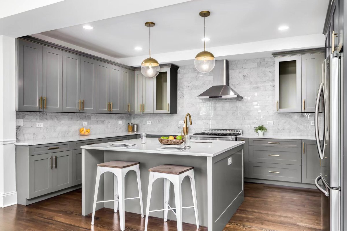 Ancientee_wood's tweet photo. Modern Pacific Gray shaker cabinets bring a clean, timeless style to luxury kitchens and large-scale projects. Built for builders, developers, and distributors with factory-direct supply, custom solutions, and reliable production support. Contact us for your next project. https://t.co/BX5VgK6Z0e