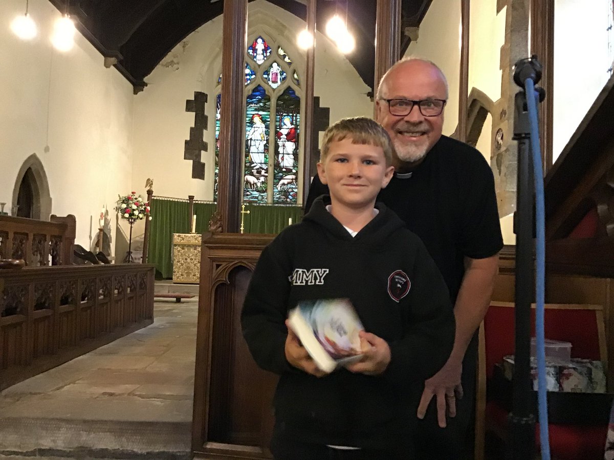 tankersleyspy3's tweet photo. Today we had a special Farewell Service at Tankersley St Peter’s Church to say goodbye to our year 6 pupils. We wish them well as they journey on to secondary school. https://t.co/lfs7kfzzvj