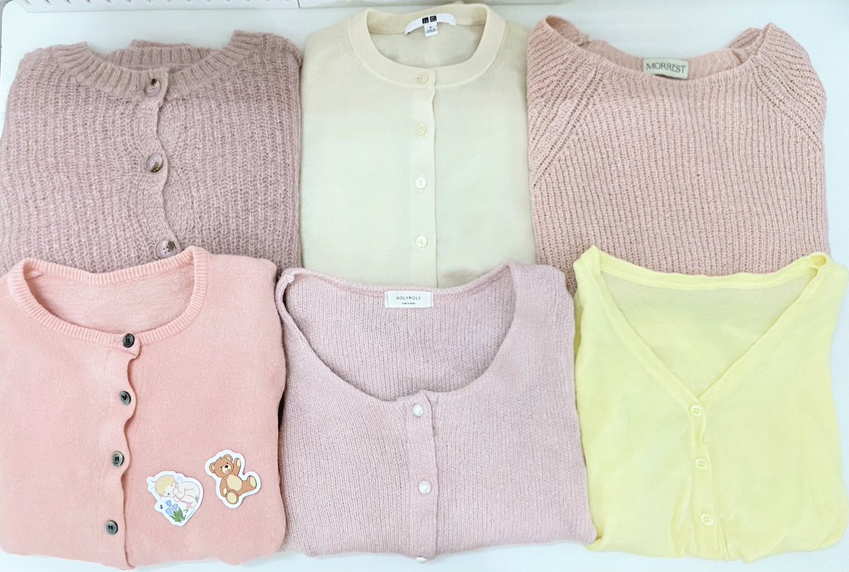usedbabaittt's tweet photo. ♡ โล๊ะตู้เสื้อผ้าแล้ว! #ส่งต่อเสื้อผ้า 🐰

👀cardigan h&amp;m uniqlo korea brandy ig
กป,กก,สตก.บด(แถม) หลับสิบทุกตัวเน้นหมดมีเยอะกว่าในรูป 🧴

ลงคืนนี้ 23/07 20:00 pm 
ปัก รี เฟบ ลด 10 .- ˚ 💘 🛒

#เสื้อผ้ามือสอง #ส่งต่อเสื้อมือสอง #ส่งต่อเสื้อผ้ามือ2 #โล๊ะตู้ #ส่งต่อเสื้อผ้า https://t.co/kDsB8YXlDJ