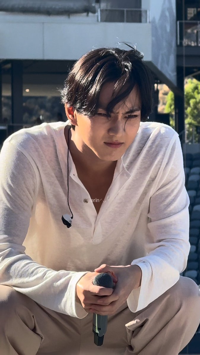 Horan2102's tweet photo. Guys please in desesperatly searching for pic of Jungwon with this looks, please send them to me or I’ll explode https://t.co/peuNWy8zq9