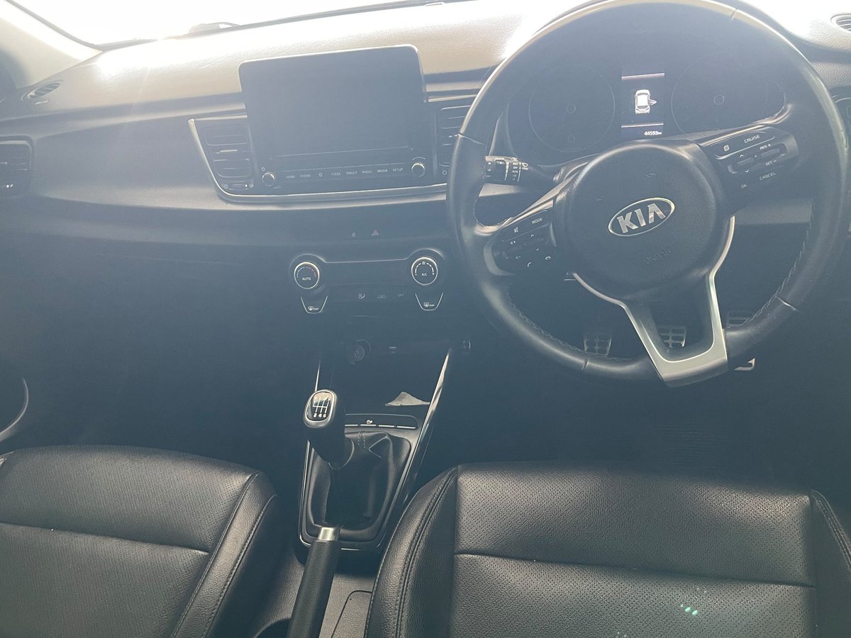 REALHAZEL_CAR's tweet photo. 2022 Kia Rio 1.4 tec

Mileage:92 000km
Transmission:Manual 
Fuel:Petrol 
Color:Red 
Body Type:Hatchback 
Extras:Leather Upholstery...

Cash Price R180 000

Installment Est R3 800pm

Call or WhatsApp 068 442 3162

 WhatsApp only 076 934 9110 https://t.co/coa5WrUtPY