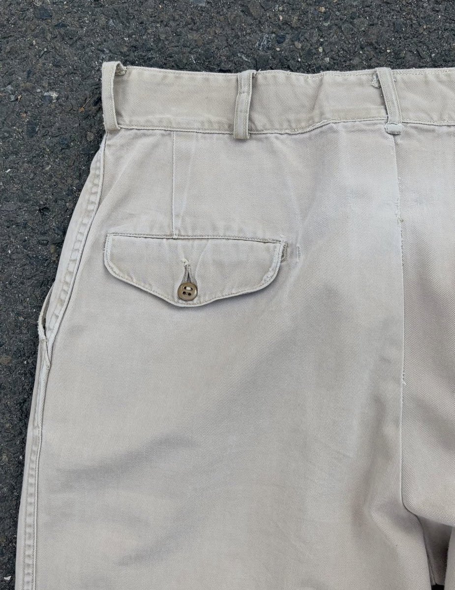 ooooo_sendai's tweet photo. 🇺🇸🇺🇸🇺🇸✈︎✈︎✈︎🇯🇵🇯🇵🇯🇵

《 New Arrivals 》

1940s-1950s "USMC" Chino Trousers "W34 L29"

※商品のお問い合わせ等につきましては、週末明けにご返信いたします。

⬇️on-line shop
https://t.co/LDDsQut9cH https://t.co/iDsbJqzDzR