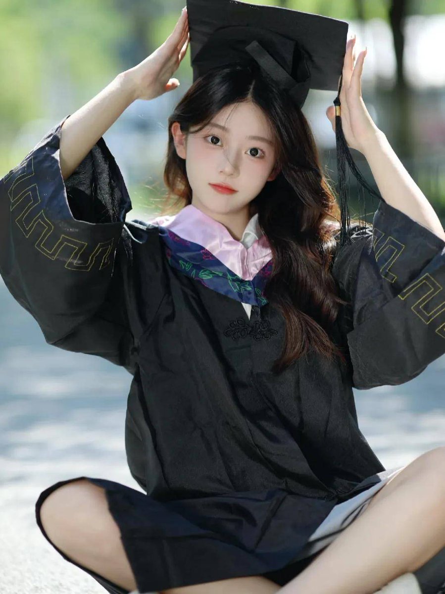 fussa_B's tweet photo. As the tassel shifts and the year winds down, the hallways’ echo of laughter now feels like a warm hug. Grad cap on, diploma in sight—this chapter ends, but every memory’s a bookmark for the next one. https://t.co/PYfnOMSuX1