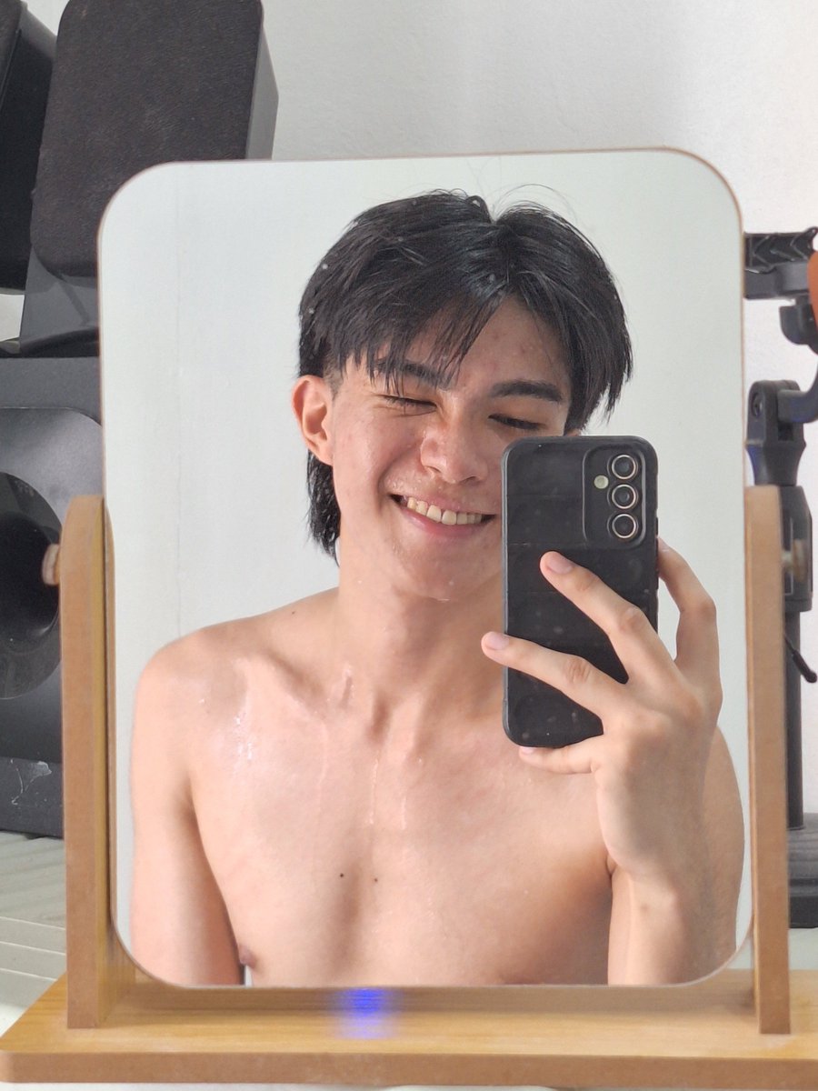 andr_aeii's tweet photo. goofy ahh🤪 https://t.co/tXUQB7v6Lp