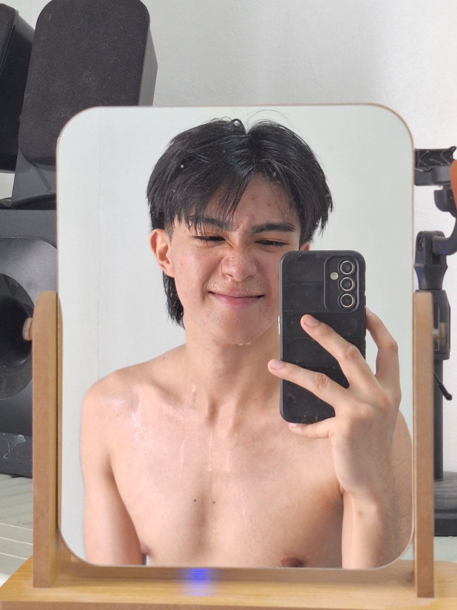 andr_aeii's tweet photo. goofy ahh🤪 https://t.co/tXUQB7v6Lp