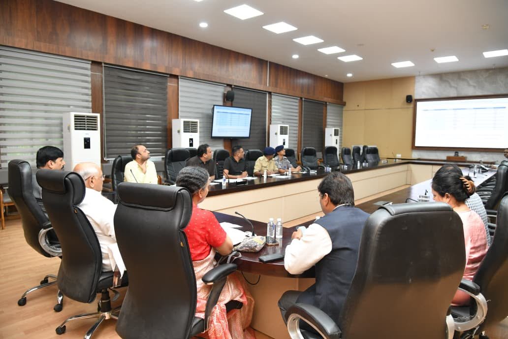 CMO Gujarat tweet media