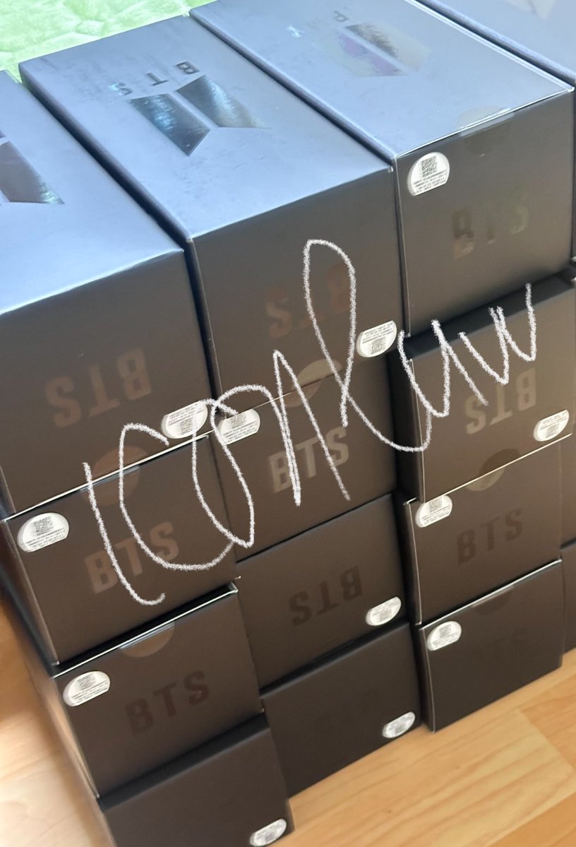 icon_luvv's tweet photo. PROXY BTS 방탄소년단 ARIRANG 
Lightstick 아미밤 ARMYBOMB 양도 

on hand✅ 8pcs left  
https://t.co/1ymNVEyc7J

대리 구매 korea offline Buy Kpop MD offline 거래 양도 포카 wts sell lighstick 양도
RM JHOPE SUGA JIMIN Jungkook JIN V buy https://t.co/YjF3IsZ1eh