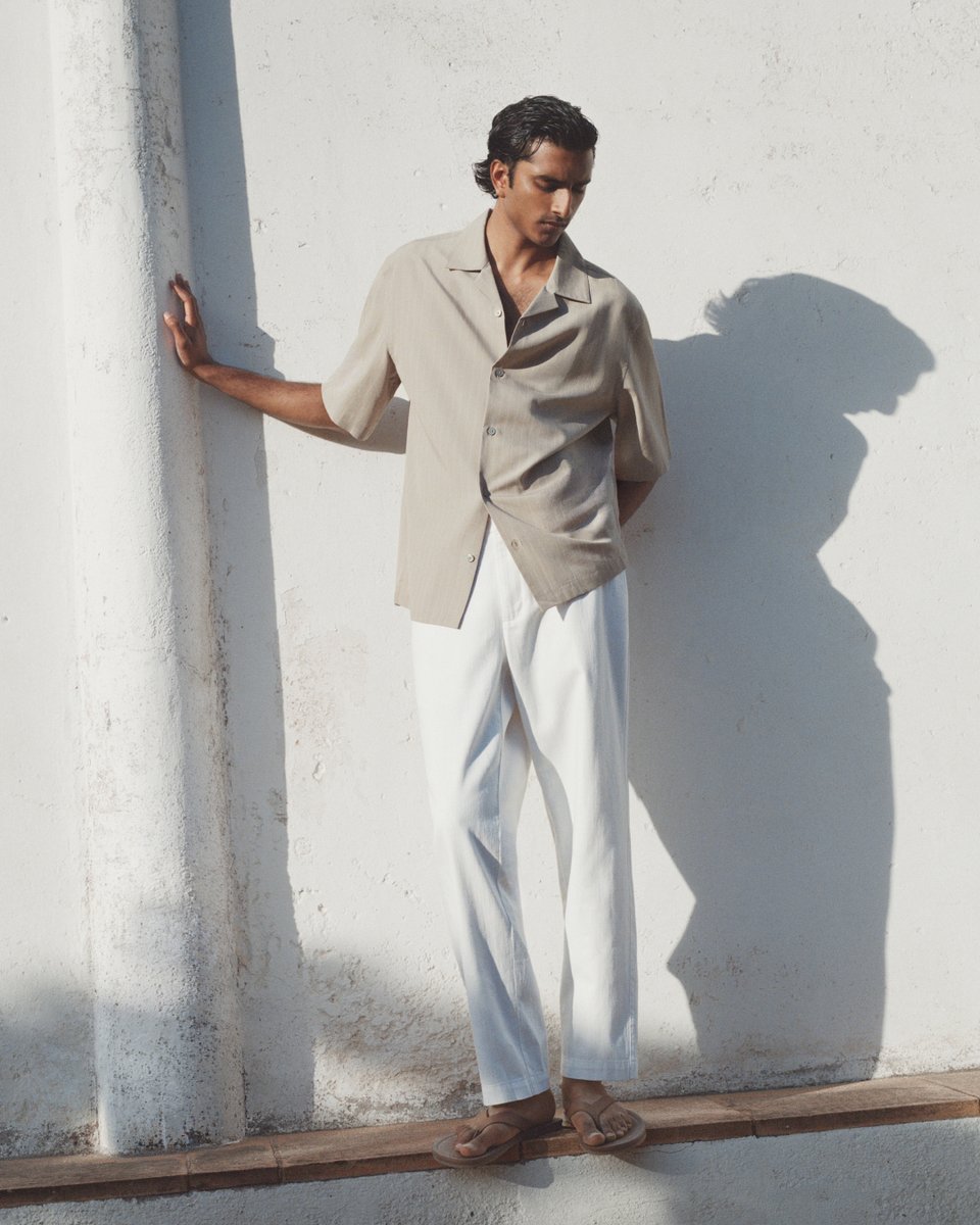 MANGO_Man's tweet photo. Less contrast, more balance. Summer looks better in earthy tones. 
Explore more at https://t.co/n17tLa9pEj 
Shirt: 37031436 
Blazer: 37082891 
Sweater: 37012901 
Trousers: 37042889 &amp; 37022893 
Sandals: 37082890 
#MangoMan https://t.co/60D5ptAqRF
