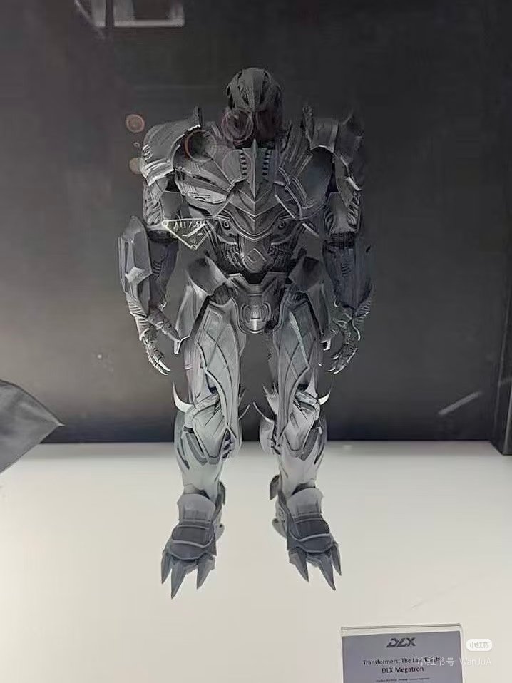 tfaltmodes's tweet photo. Threezero prototypes for Bumblebee Shockwave and The Last Knight Megatron! https://t.co/yzU20g2zlY