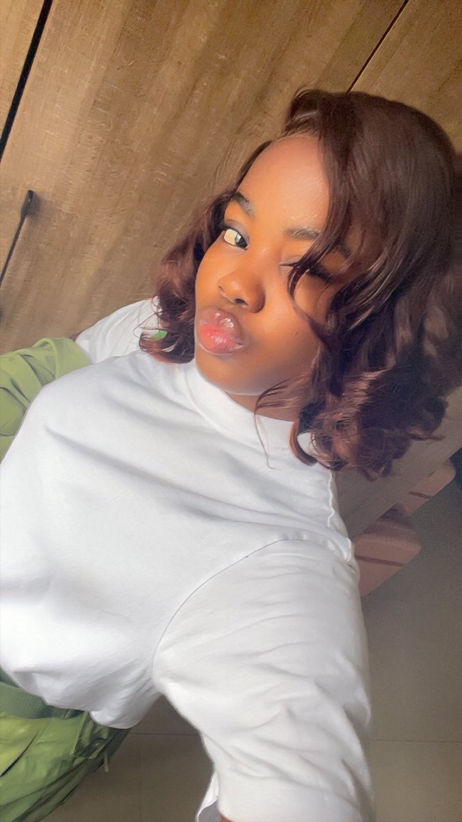 magdam_xoxo's tweet photo. Good morning everyone, corper Margaret is saying hi, yall have a great day ❤️ https://t.co/DYHC16kbq7