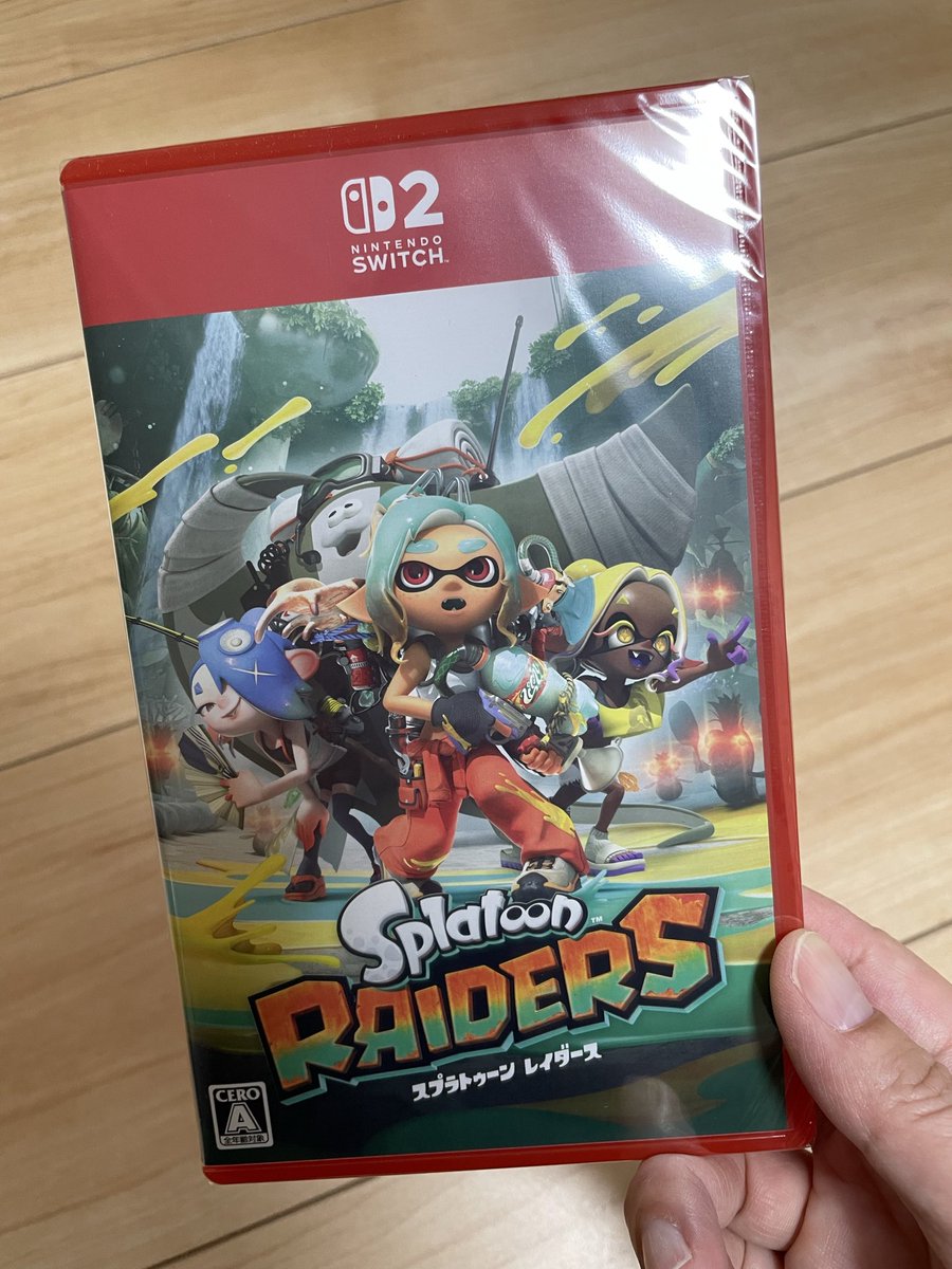 parux2's tweet photo. 届いたー！

のは嬉しいけど、
仕事忙しすぎてやる時間ない😭

息子に先にプレイされて
ネタバレの恐怖と戦う日々が始まりそう。

#スプラトゥーンレイダース
#夜も仕事やんないとおわらない 
#ソフト隠しとこうかな https://t.co/bHfji8PBVR
