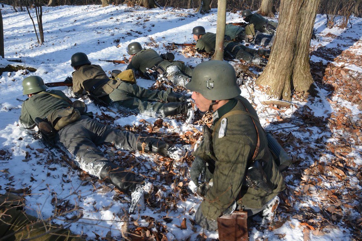 MILITARY_BASICS's tweet photo. 現在参加予定のグループは下記の通りになります

・80年代アメリカ軍
・昭和自衛隊
・40年代イギリス軍
・40年代ドイツ軍
・40年代アメリカ軍
・旧日本軍

上記以外の装備で「こんな装備グループで参加したい」等ございましたら、お気軽に質問フォームまでご相談ください！
 https://t.co/iBbCXal3Ld https://t.co/cJV0yXkiAS