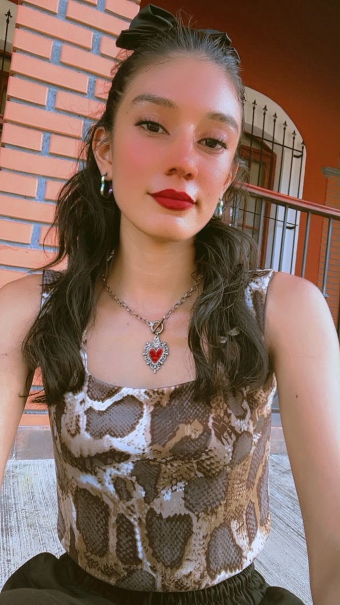 Desc7739's tweet photo. Buenas noches 🥰 https://t.co/1qJshQ4e2K