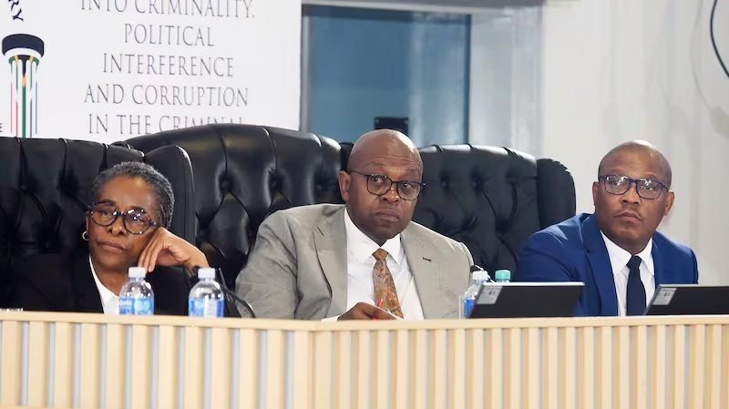 eliotchauke1's tweet photo. Adv Baloyi SC : you can comment if you want

Justice Madlanga : No No No

Adv Khumalo SC : File 3, Annexure B, on page 57 paragraph 84

Once you hear any of these, just know you are fxcked https://t.co/nsrxwI9AZu