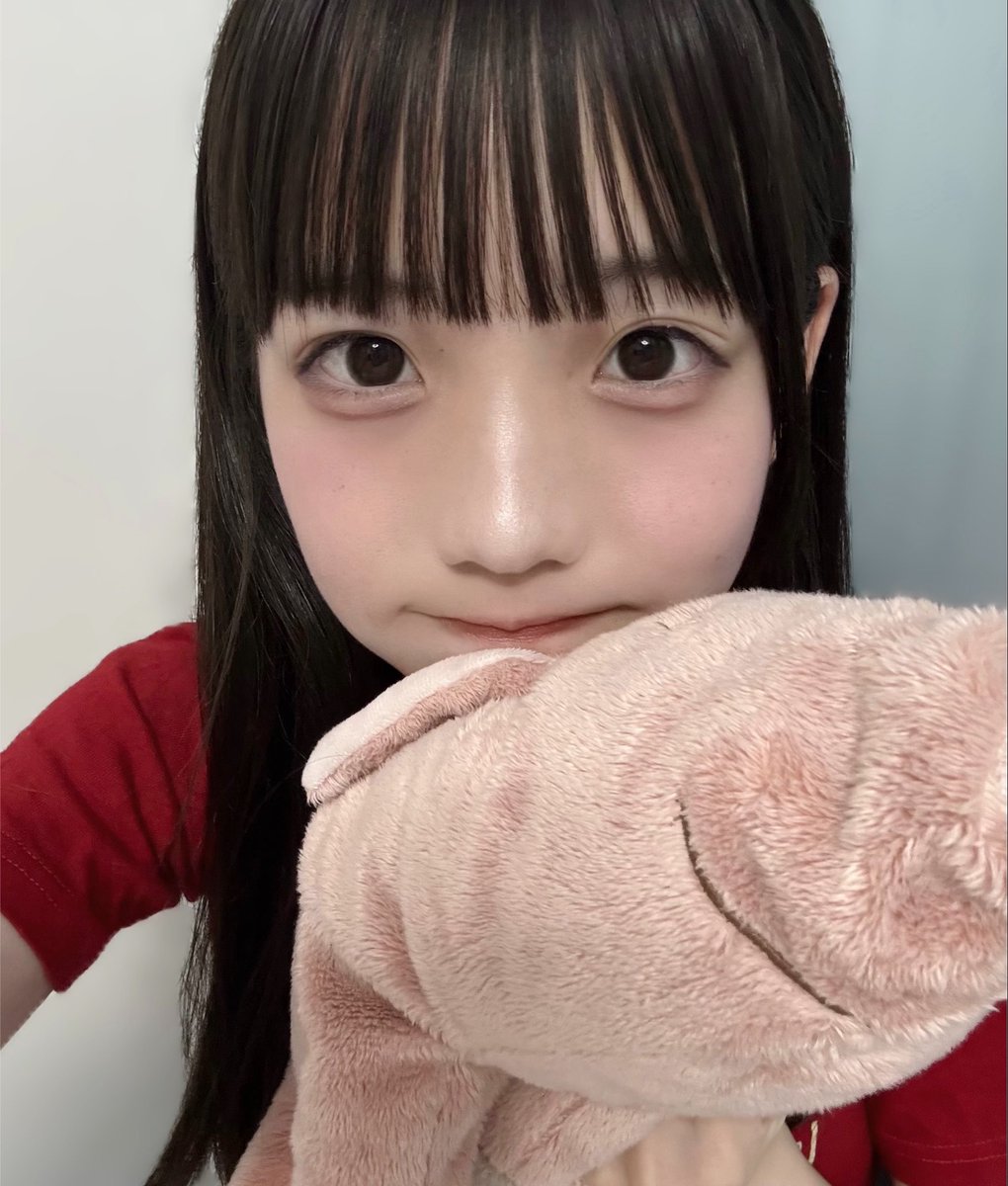 rin_tknm's tweet photo. こんにちは૮ ◜ᵕ◝ ა
今日もありえない暑さですね🥲🥲今日はtiktokあげようかなと思ってます
みんな待っててね、そしてこれは何の動物のぬいぐるみでしょうか❔ https://t.co/gWLGfhQXED