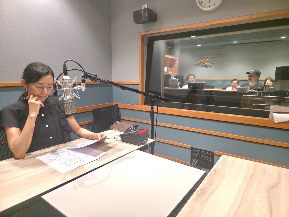 soundlibraryJFN's tweet photo. 先週は多江さんの舞台『わたしの書、頁を図る』
が無事終了👏素晴らしい内容だっただけに収録前はみんなで感想など熱く語り合いました。多江さん、お疲れ様でした🥰暑い日が続きますが、みなさまもお身体ご自愛ください🌱 #サウンドライブラリー https://t.co/oB0SYVrS7k