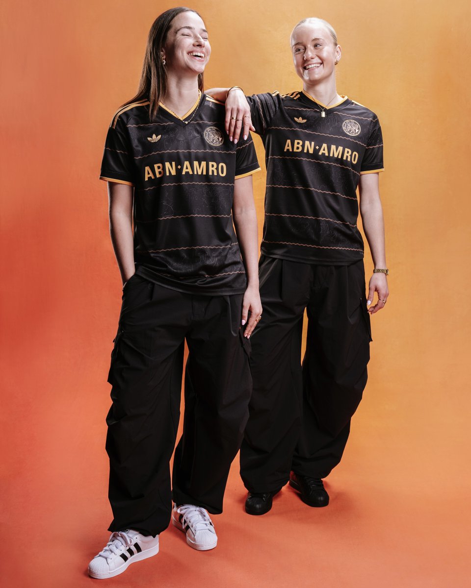 AFCAjax's tweet photo. history lives in every detail 🧡

introducing our new away kit, available now.