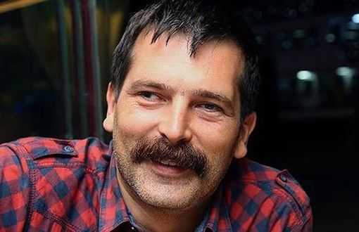 gundem7x24's tweet photo. TİP'li Erkan Baş:

(AHBAP Soruşturması) Bütün bu suçları birini bulup onun sırtına yüklüyorlar.

Kızılay, AHBAP'a çadır sattı, onları da yargılayın. https://t.co/VCZDcTbPjq