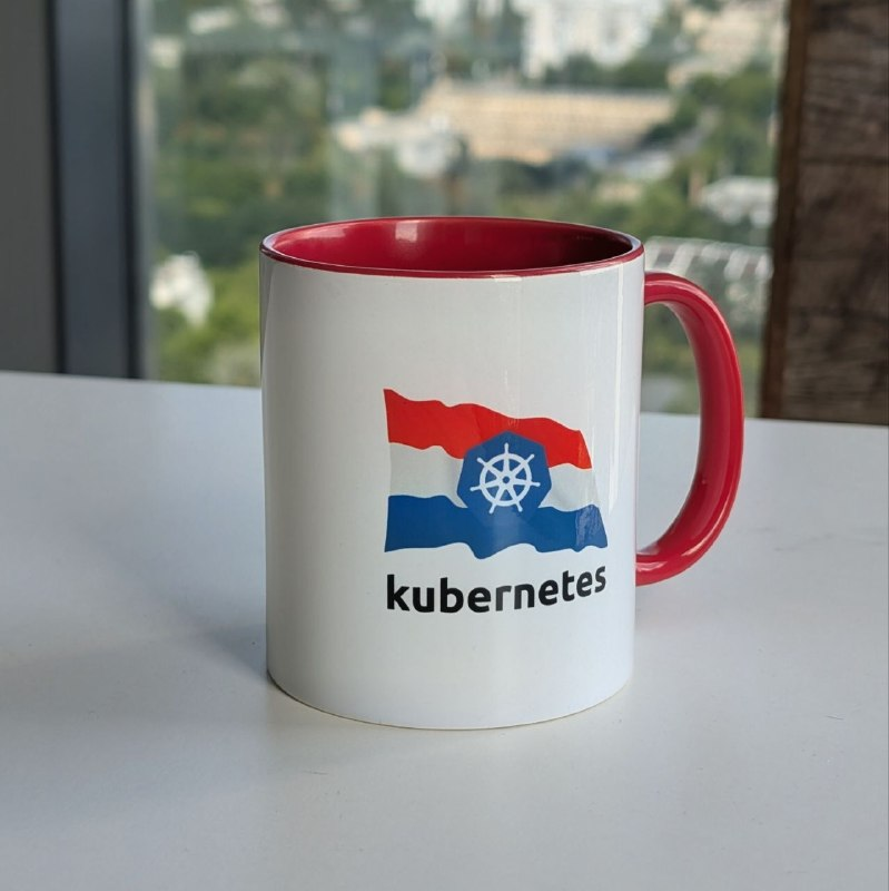DenysPotapov's tweet photo. I've always felt like Netherlands DevOps conferences missed an opportunity to put the Dutch flag behind the kubernetes rudder https://t.co/ekKoFVMlLx