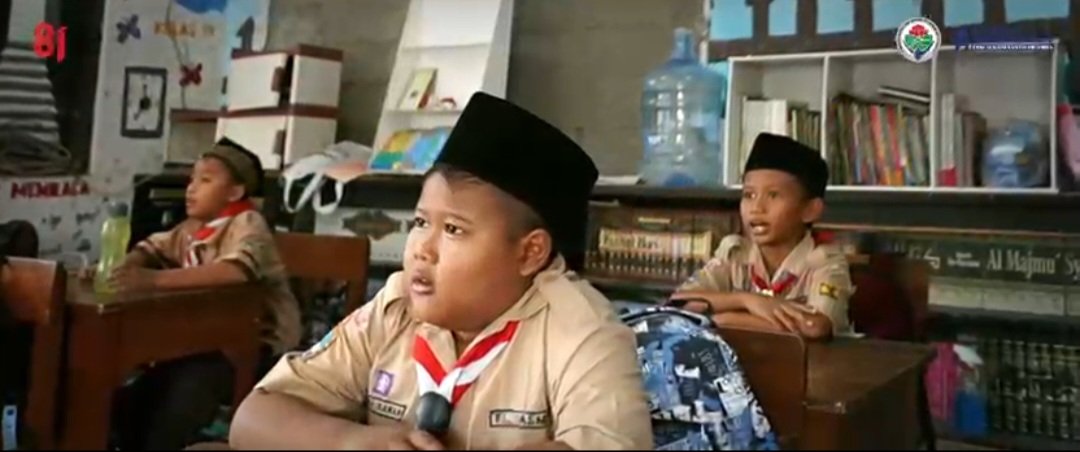 TLeubu's tweet photo. Selamat Hari Anak Nasional! 
Setiap anak berhak tumbuh di lingkungan yang penuh kasih sayang, rasa aman dan nyaman.
Anak Terlindungi, Indonesia Maju

@YandriSusanto
@ARizaPatria
@KemensetnegRI
#KementerianDesaPDT
#BPSDMKementerianDesaPD
#RuangAmanNyamanAnak
#TPPMendukungAnakIndon https://t.co/YfmD3xoAIs