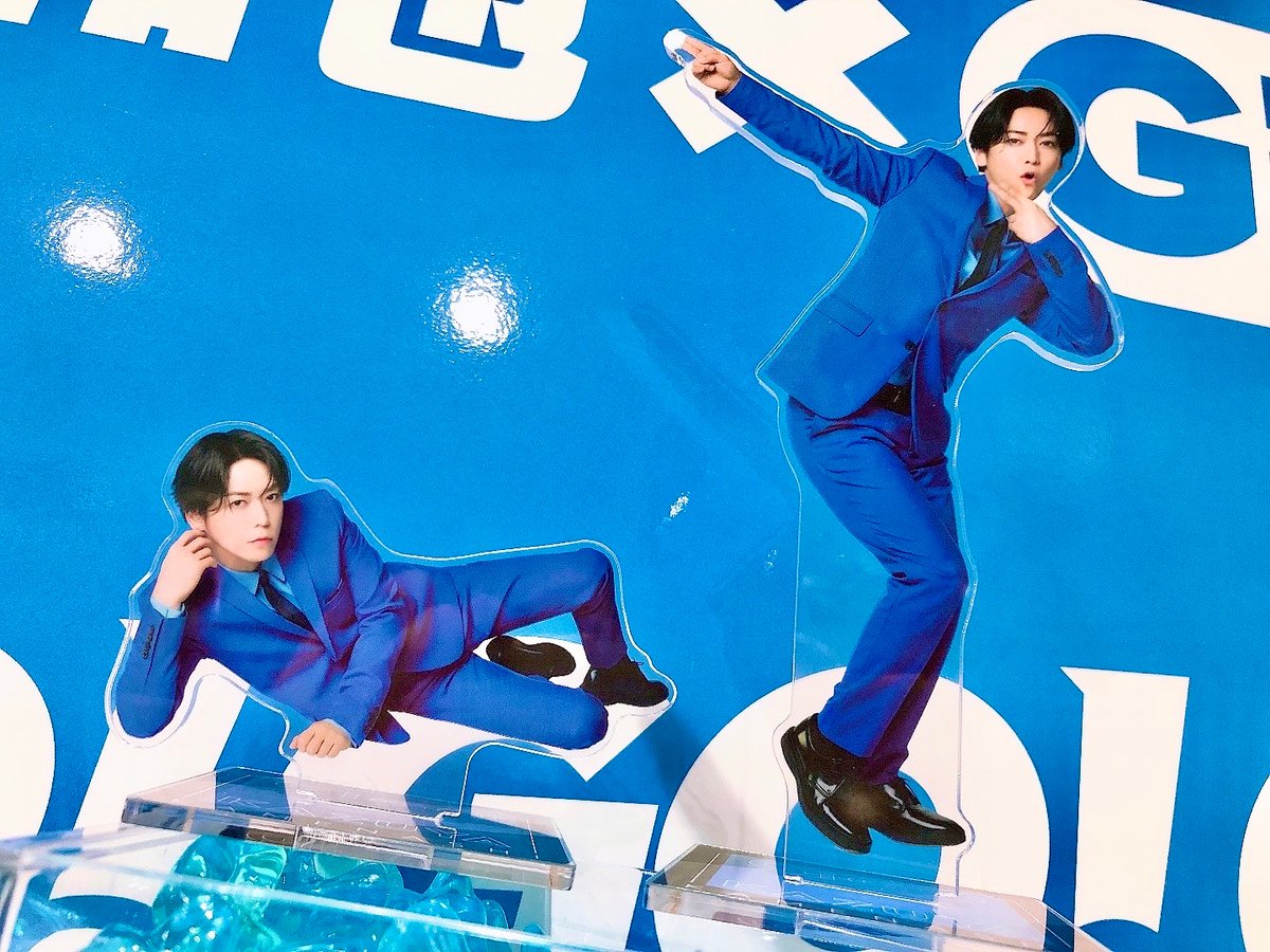 GiGO_Tomakomai's tweet photo. 🖤💙🖤#亀梨和也✖️#GiGO💙🖤💙
コラボアイテム第2弾🤝7.28(火)登場決定📢

麗しく✨️躍動感溢れる❤️‍🔥亀梨さんの🆕景品ビジュアルをご紹介🤳

ショートドラマ🎥でも話題のあのポーズ👈
きっと一緒に踊り出したくなること間違いなし！？🕺💃🕺💃🎶

#GiGOイオンモール苫小牧 #GiGO亀梨チャレンジ https://t.co/YcPtj8iG48