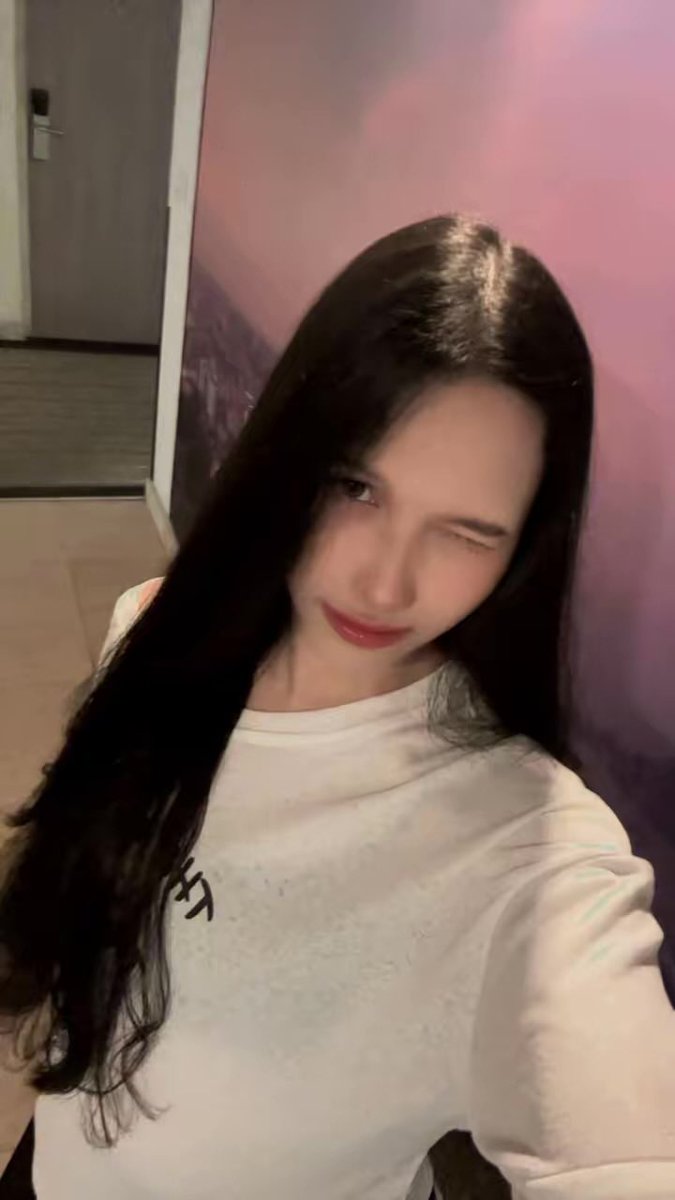 LIF8u1f's tweet photo. Day off 😘🤩🥳 https://t.co/7jSI64jmja
