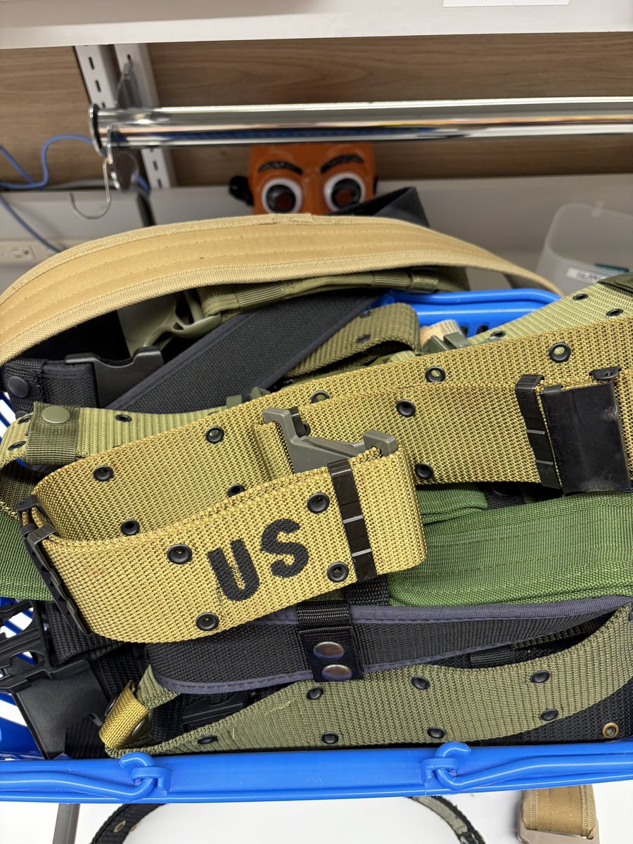 hbaikoishida's tweet photo. 【入荷情報】
大量のミリタリーベルトをお買取させていただきました‼️

これからの季節屋外のサバゲーは地獄になりそうですね🥵

エアガンのみならず、サバゲー用品もお買取しております❗️ぜひホビーオフ愛甲石田店まで‼️
#ホビーオフ https://t.co/69qxAOt8Mp