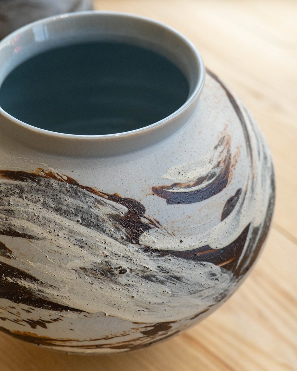 TwrYFelin's tweet photo. Adam Buick has recently opened a new exhibition space in the heart of St Davids, open Tuesday to Saturday, 10am–2pm, until September.

#twryfelinhotel #thecelticcollection #stdavids #pembrokeshire #adambuick https://t.co/PeJKCdxmBT