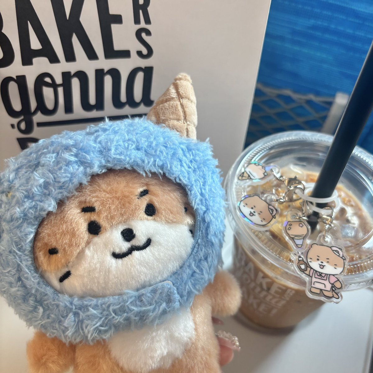 _dinobaby211's tweet photo. そんで爆速で帰る🚄
飲みたかったミルクティー買えてはぴはぴ🍀✌🏻 https://t.co/XvbMRGauyF