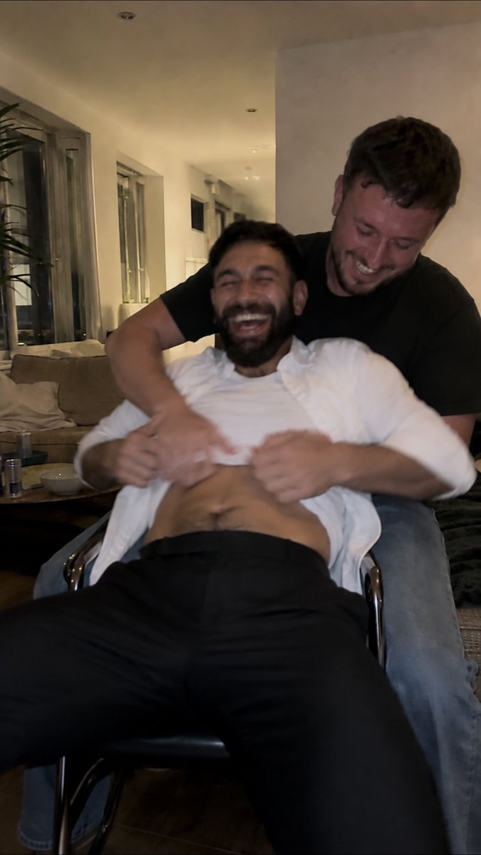 supersmiling's tweet photo. Jacob so ticklish he could not sit still

#tickling #ticklish https://t.co/u3nPhIDEmq