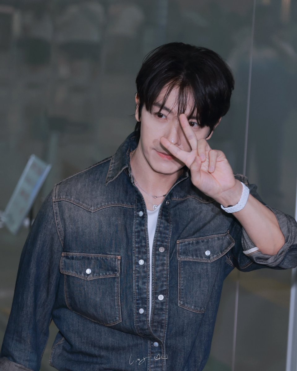 TheLees_HyukHae's tweet photo. Donghae is sweeter than sugar ❤😍

#DONGHAE #동해 

cr haejs00 https://t.co/oM331KRiEe