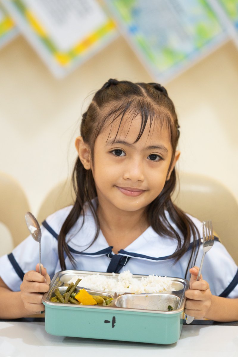 WFP_Philippines's tweet photo. Through @jtsmealsforthekids #ShareTheMeal campaign, every contribution helps provide nutritious meals to children and families who need them most.

🍽️💙Help end hunger. Share a meal today: https://t.co/ufVrt4olcH https://t.co/JgzFe405Ke