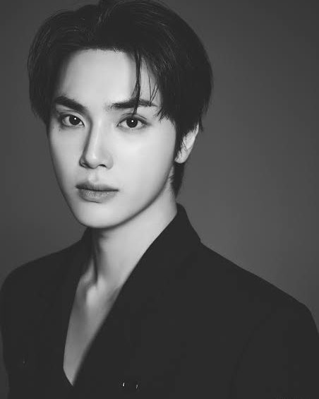 koreanpopbase's tweet photo. Former THE BOYZ member Ju Haknyeon wins lawsuit as court dismisses ONE HUNDRED CEO Cha Gawon’s ₩8 billion damages claim.

https://t.co/OKHXrT6rmB https://t.co/bI509aw4lU