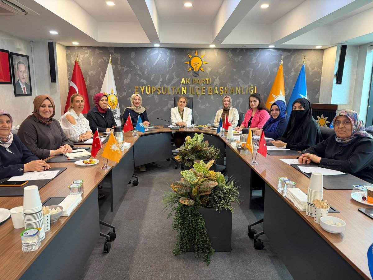 akkadineyup's tweet photo. Başkanımız @Avcerencolak başkanlığında, İl Koordinatörümüz @Rahime_Koc ’nın katılımıyla Genişletilmiş Yönetim Kurulu Toplantımız gerçekleştirildi. https://t.co/Yjv1Kkz46p