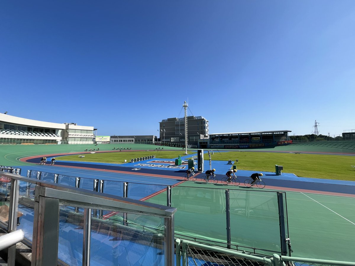 hirofujibigshot's tweet photo. 富山競輪F1・無料入会受付中！ティアの会杯が終了！今回の優勝は…
S級　伊藤旭（今年2回目・S級7回目）
A級　（10ヶ月ぶり・A級17回目）
でした(^O^)

次回の富山競輪は、来月10日からのF2シリーズですm(__)m https://t.co/6W41ApX4N6