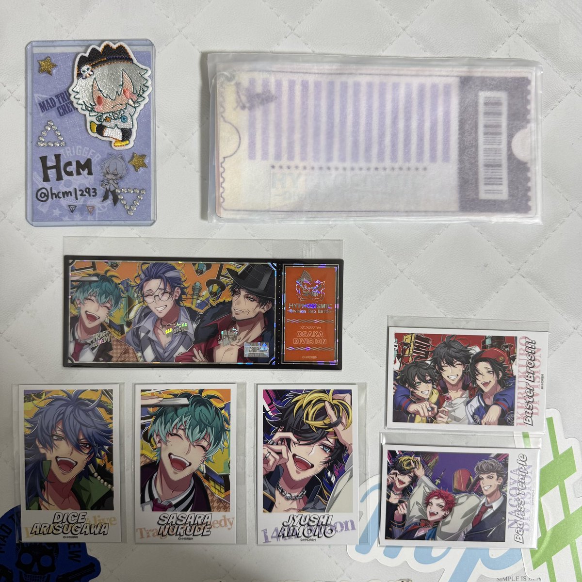 hcm1293's tweet photo. 【交換/譲渡】ヒプマイ オンラインくじ オンくじ ヒプムビ公開1周年記念

譲）
おなまえリング：寂雷 簓 盧笙 空却 十四
チケット：オオサカ
チェキ：帝統 簓 十四
特典チケットケース：ナゴヤ

求）
左馬刻 ヨコハマ
定価＋送料

📌2個以上買取の場合送料負担します
📎郵送
📎プロカあり
#hcmtrade https://t.co/nbvcQEwugT