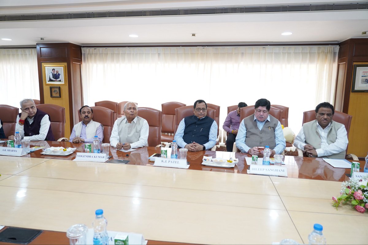 KiritkrJPatel's tweet photo. Today, I had the pleasure of warmly greeting Mr. Maheshbhai Patel, Chairman of the ETG Group at IFFCO Sadan, New Delhi. Later, IFFCO signed the Memorandum of Understanding (MoU) with the Empowering Farmers Foundation (EFF), Kenya, Africa. Sh. Dileep Sanaghani Ji, Chairman, IFFCO along with other senior officials were also present during the ceremony. 

This will enable the promotion of IFFCO Nano Fertilisers and field trials in Africa along with other products. 

@Dileep_Sanghani @IFFCO_Coop