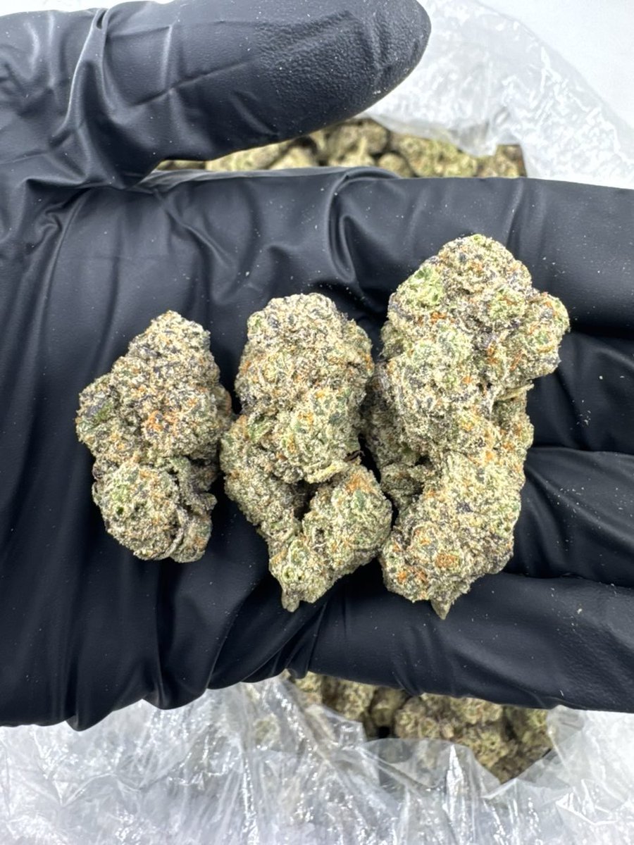TheHighestah's tweet photo. Purple butter 
1lb+$1050
3lb+$1000
5lb+$950
10lb+$900 https://t.co/IYiU7W2uh1