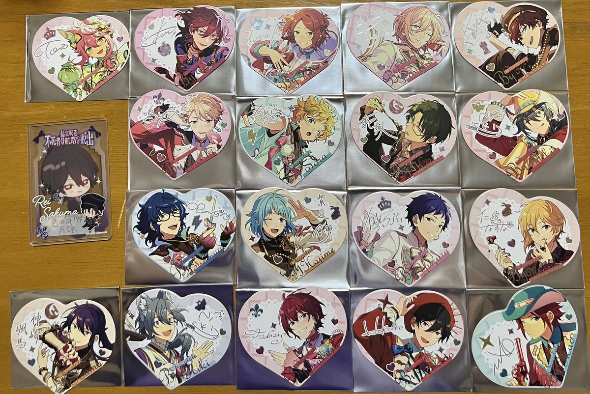 anst174's tweet photo. 【交換/譲渡】あんスタ 中国 バレンタインハートカード  甜心カード
譲)桃李 茨 ゆうた 英智 一彩 嵐 宙 敬人 ニキ つむぎ 創 弓弦 なずな 颯馬 司 北斗 真緒 千秋 忍 翠 斑 ひなた こはく 渉 レオ 奏汰 凪砂 スバル HiMERU
求)同種晃牙 ジュン(上段最優先)
各画像の下2段のみ150円+送料で譲渡◎
→ https://t.co/TuQp3mSzjX