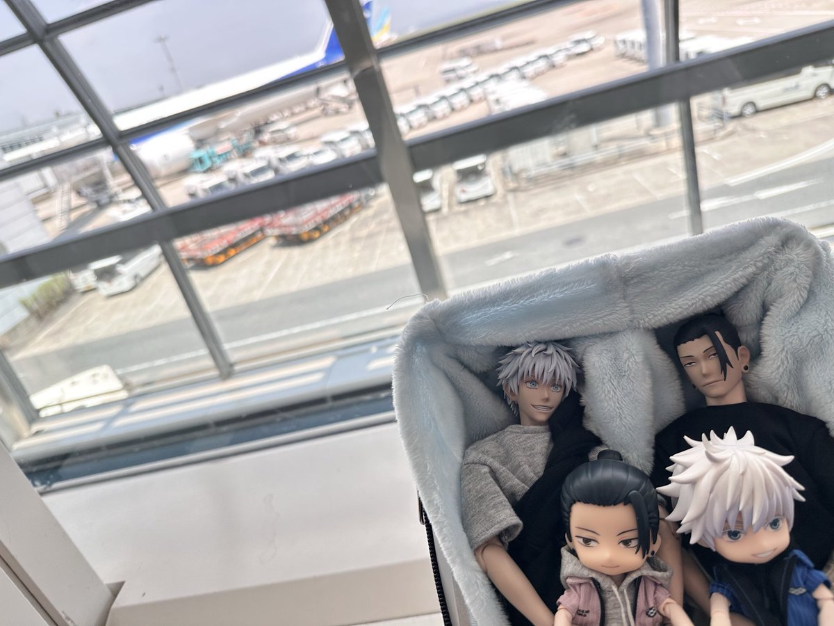 nmr_nmk's tweet photo. ひこうき！といちごソフトクリーム！
1/6ボーイズたち、家族旅行みたいだね… https://t.co/nEQ7cKfhdC