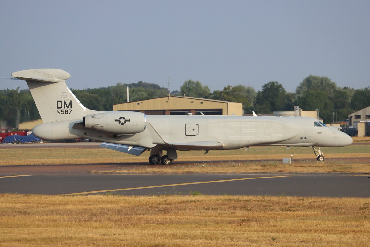 LHA2709's tweet photo. EA-37’s 19-5991/DM “FAZE21” & 19-1587/DM “FAZE31” arriving at RAF Fairford this morning before heading further east @DefenceGeek @MilMonWorld https://t.co/OJ9SOa8vsZ