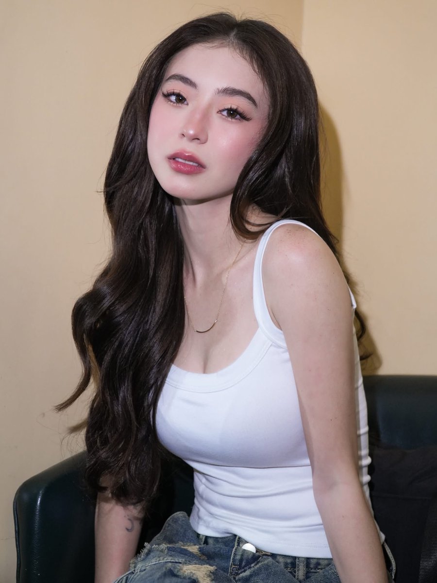 heytherealina_'s tweet photo. GRABENG MUKHA YAN?????? https://t.co/CbgOpcJDPY
