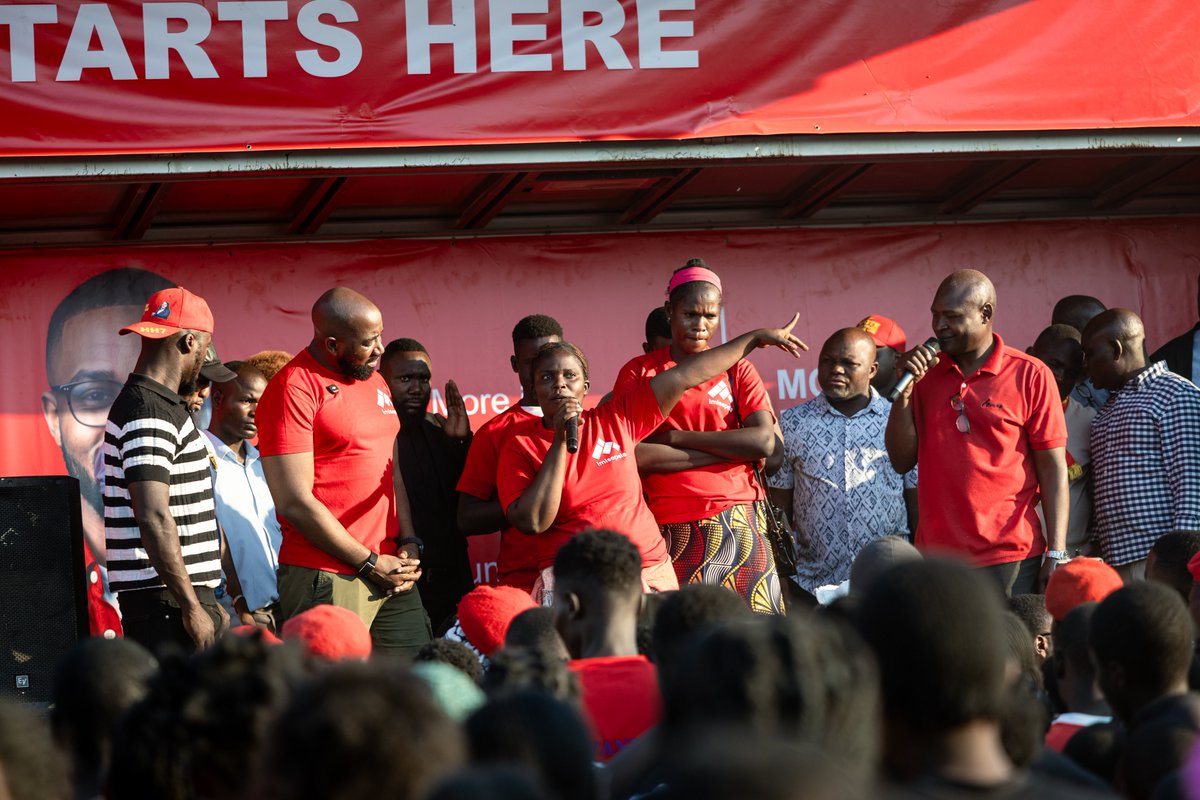 JitoKayumba's tweet photo. We held a Community Business Masterclass in the Luangwa Community of Kitwe. We taught lessons in business and also released an allocation of the Imisepela Community Fund, courtesy of President Hakainde Hichilema. https://t.co/NwYnkQ5U6y