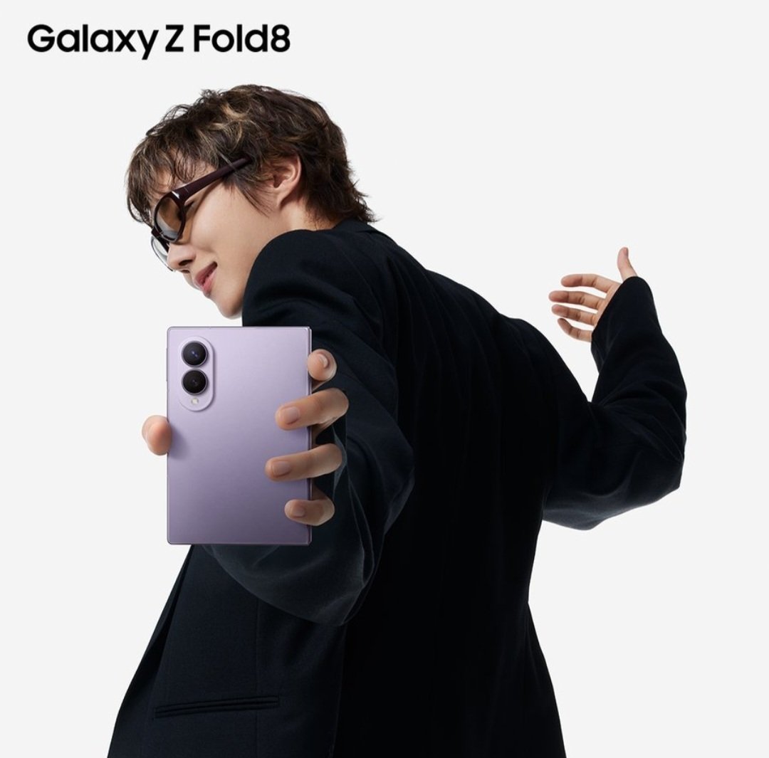 mama_ummar87's tweet photo. @samsungID Suka banget sama bentuk ikonik Galaxy Z Fold8 buat nikamatin konten & Watch9 bikin cek Vitals jadi makin mudah π#GalaxyZFold8 #GalaxyWatch9 #FoldTheDoubt #RestantDoTheRest #TheNewsShape
.
J Hope aja pilih Samsung π aku juga dong!! @samsungID https://t.co/6bWoT6hQot